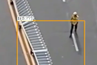 交通護欄異常檢測